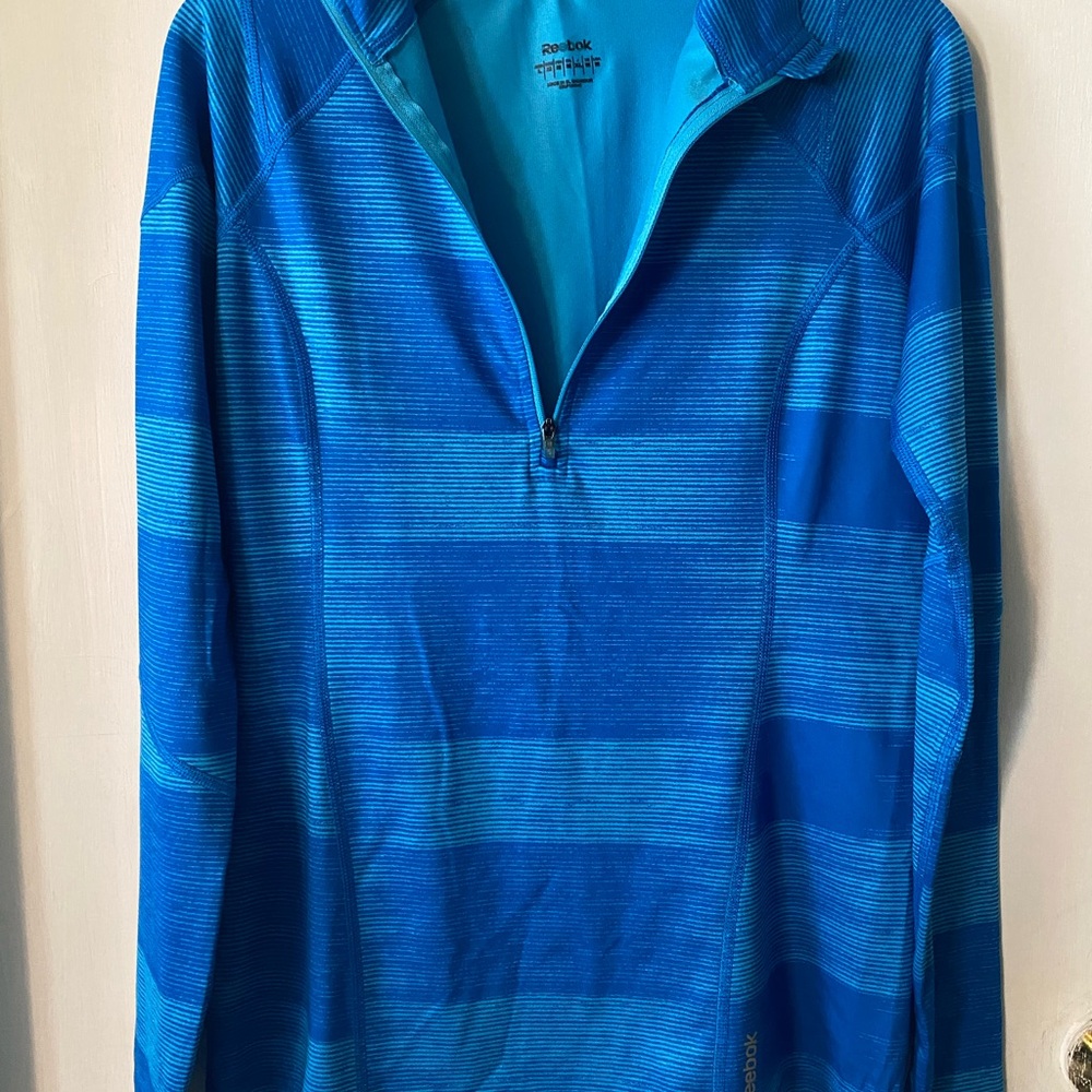 Reebox activewear top-large